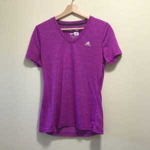 ⚡️Adidas v-neck t-shirt women’s medium magenta⚡️